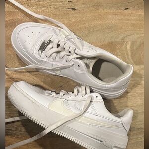 White Nike Air Force